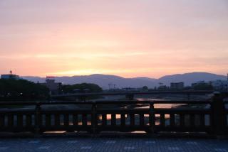 �摜(320x214)�E�g��摜(640x428)